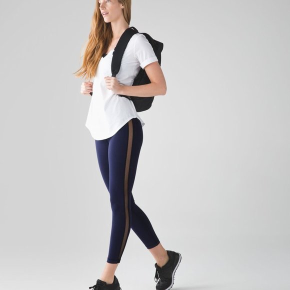 Lululemon High Times Pant (Wing Mesh) Deep Navy - Picture 4 of 6